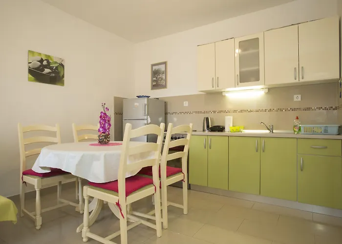 Pera Апартаменти